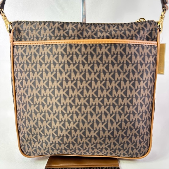 NWT Michael Kors Jet Set Charm Long Crossbody Acorn/Brown - Picture 2 of 12